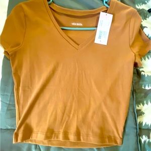 Tan v neck partial belly shirt nwt